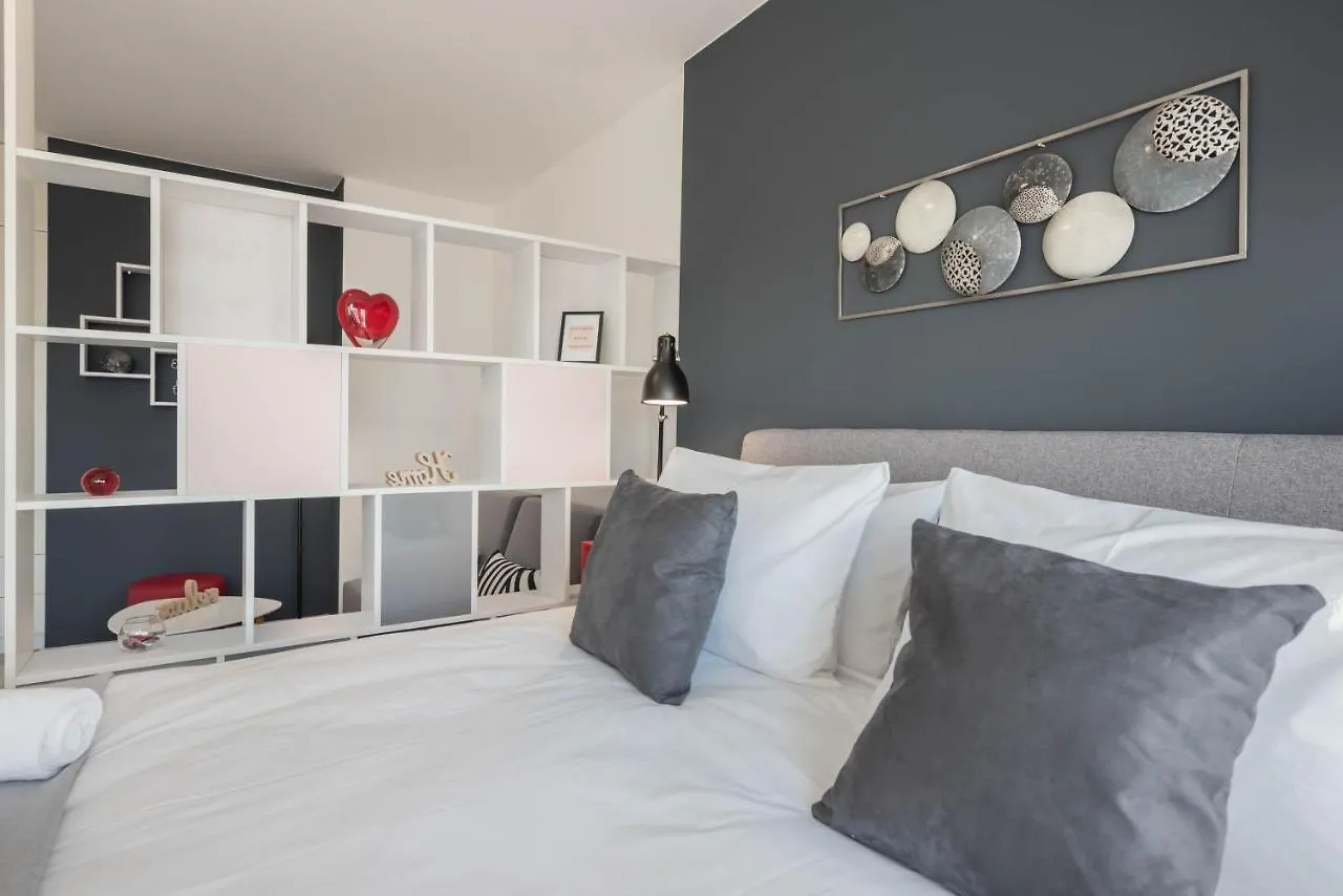 Above The Sea Apartment Varna